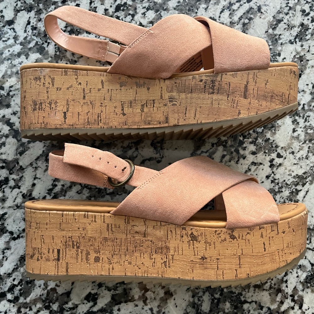 American Eagle Womens Cork Platform Slingback Sandals in Blush